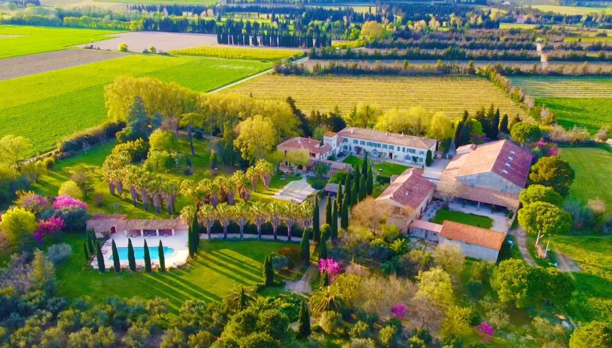 Hotel Et Appartements Domaine Des Clos - Teritoria Beaucaire (Gard) Exterior photo